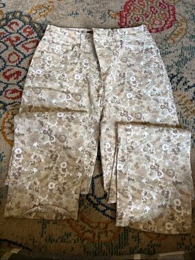 Gloria Vanderbilt Beige Floral Print Women's Jeans